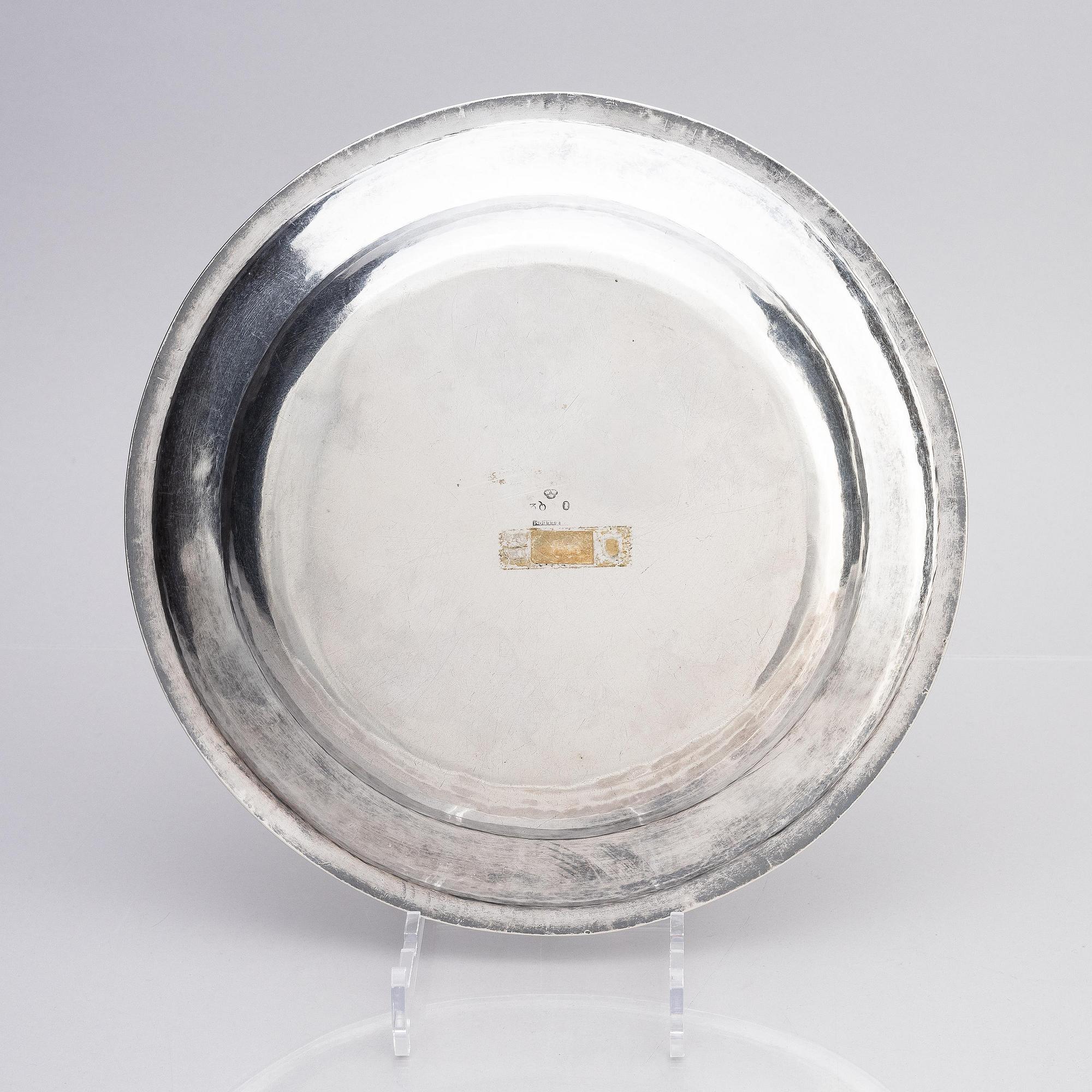 A Swedish late 18th century silver dish, mark of Olof Hellbom, Stockholm 1798.