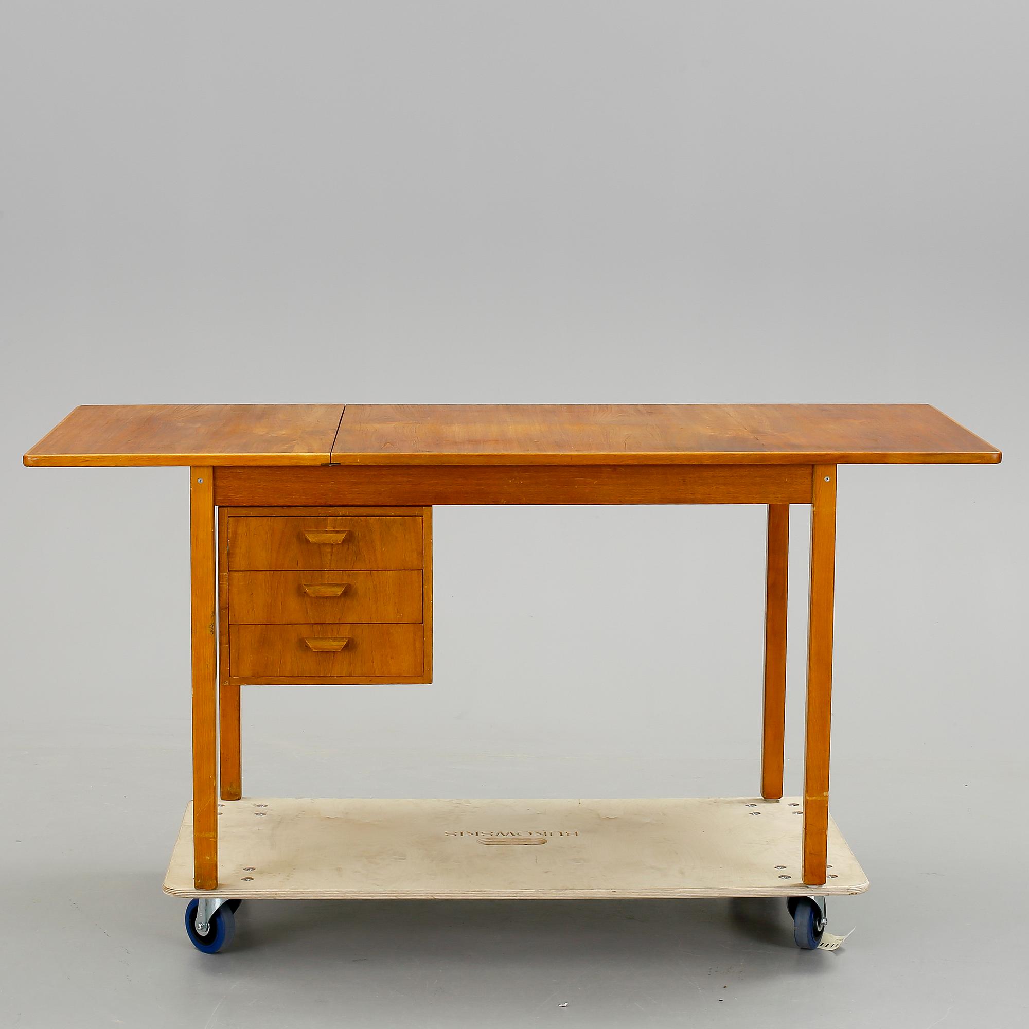 SKRIVBORD med HURTS, Gemla, 1900-talets mitt.