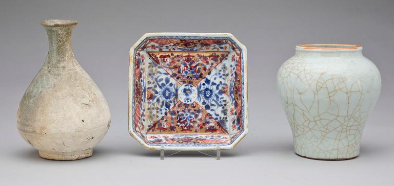PARTI PORSLIN, 3 delar, Kina resp Korea, 1700-tal.