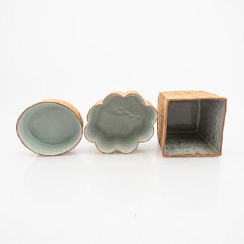 Signe Persson-Melin, a set fo three stonewasre boels signed and dated 15 (17?).