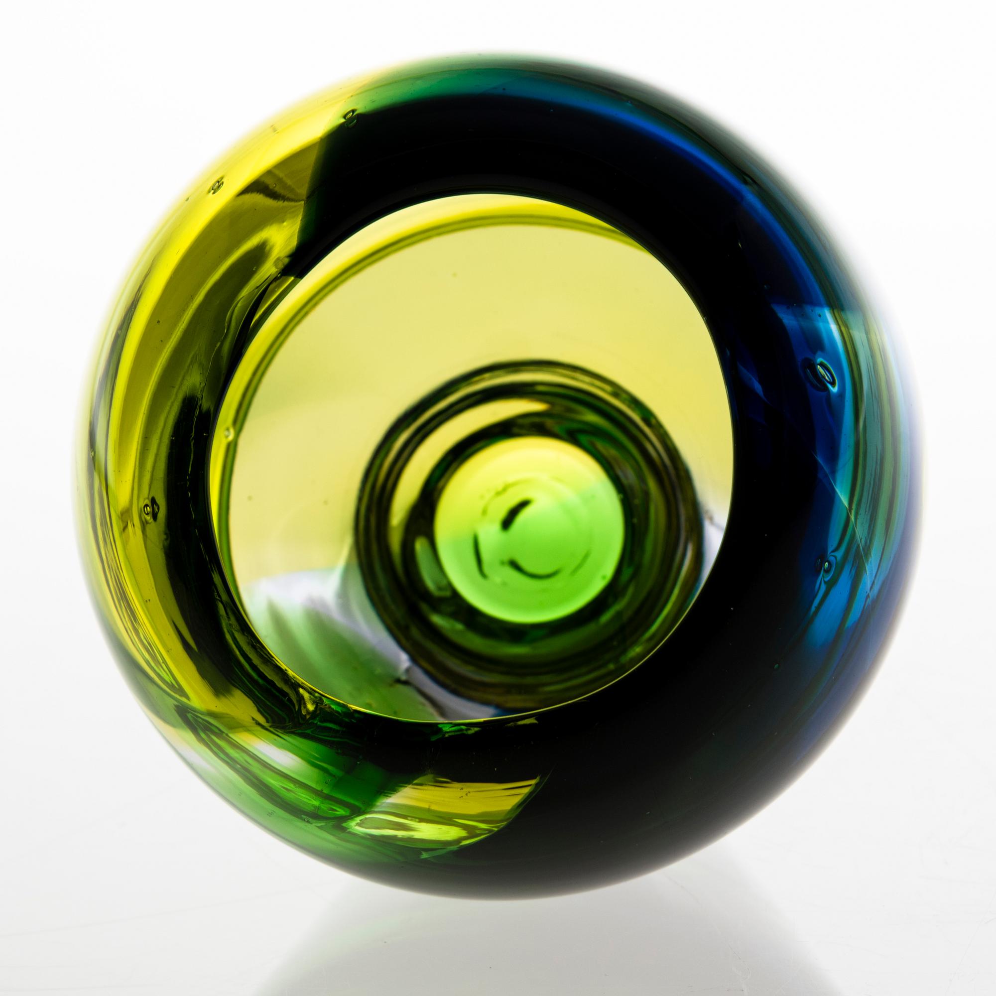 SINI MAJURI, glasskulptur, signerad Sini Majuri.