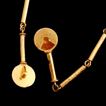 COLLIER, 18 k guld, modern design, 1900-talets andra hälft. Vikt ca 106 gram.