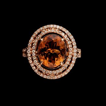 147. A citrin, circa 2.79 cts, and diamond, circa 0.47 ct, ring.