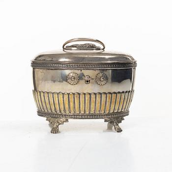 C.G. Hallberg, A Swedish silver sugar casket, Gustavian style, Stockholm 1915.