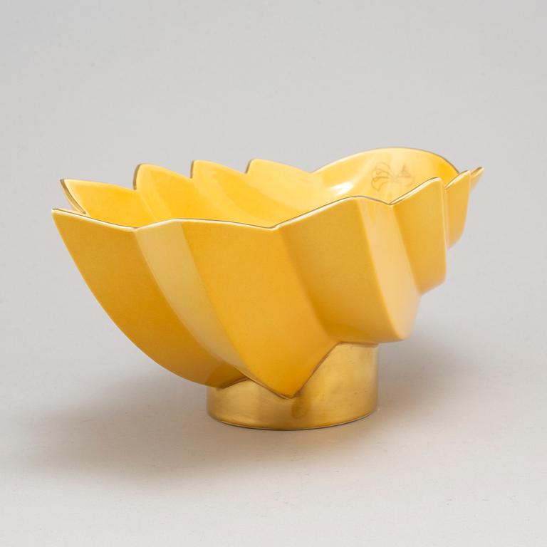 KARIN BJÖRQUIST, a porcelaine 'Pliss' bowl, dated -96.