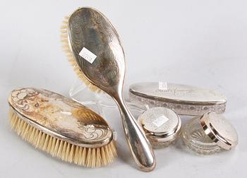 TOILETTESET, 5 delar. Nysilver.