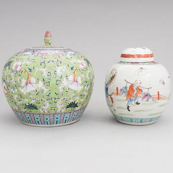 Two porcelain urns, China, 20th century.