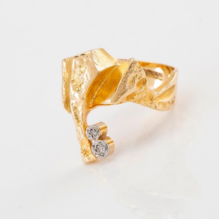 Björn Weckström, ring "Diamond Branch" 18K gold and diamonds, Lapponia 1975.