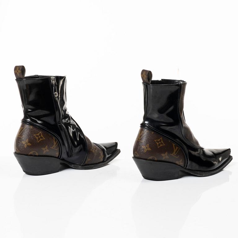 Louis Vuitton, boots, size 37.
