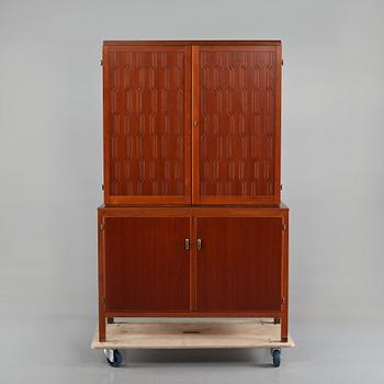 SKÅP, "589-029", David Rosén för Nordiska Kompaniets "FUTURA"-serie, Nyköping, 1950-tal, brickmärkt.