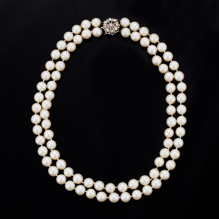 TVÅRADIG PÄRLCOLLIER, , med odlade pärlor.