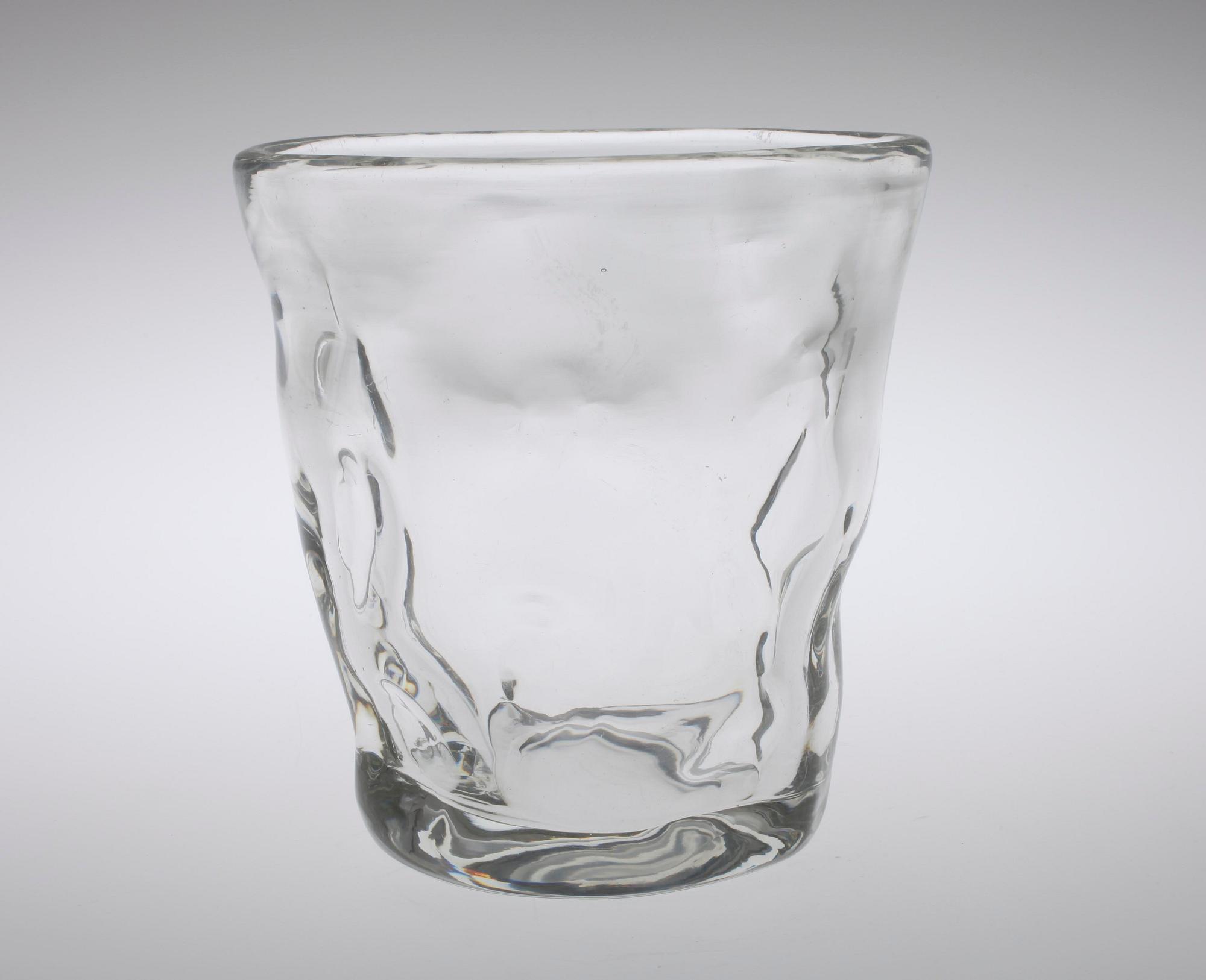 GUNNEL NYMAN (FINLAND), vas, glas. Osign.