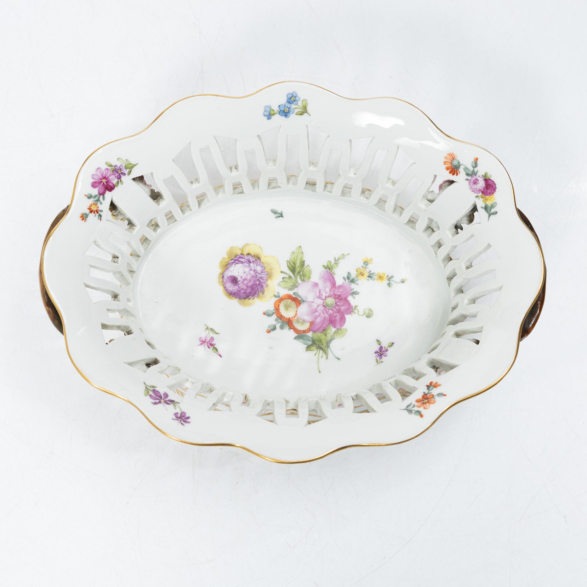 Royal Copenhagen, a lattice bowl and stand, 'Saxon Flower', Denmark, 1889-1922.