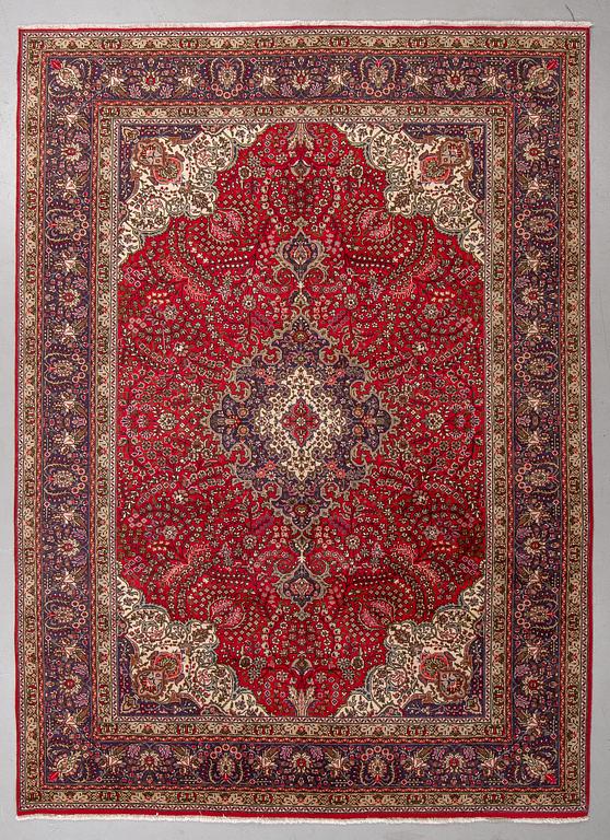 A carpet, Täbris, ca 340 x 247 cm.