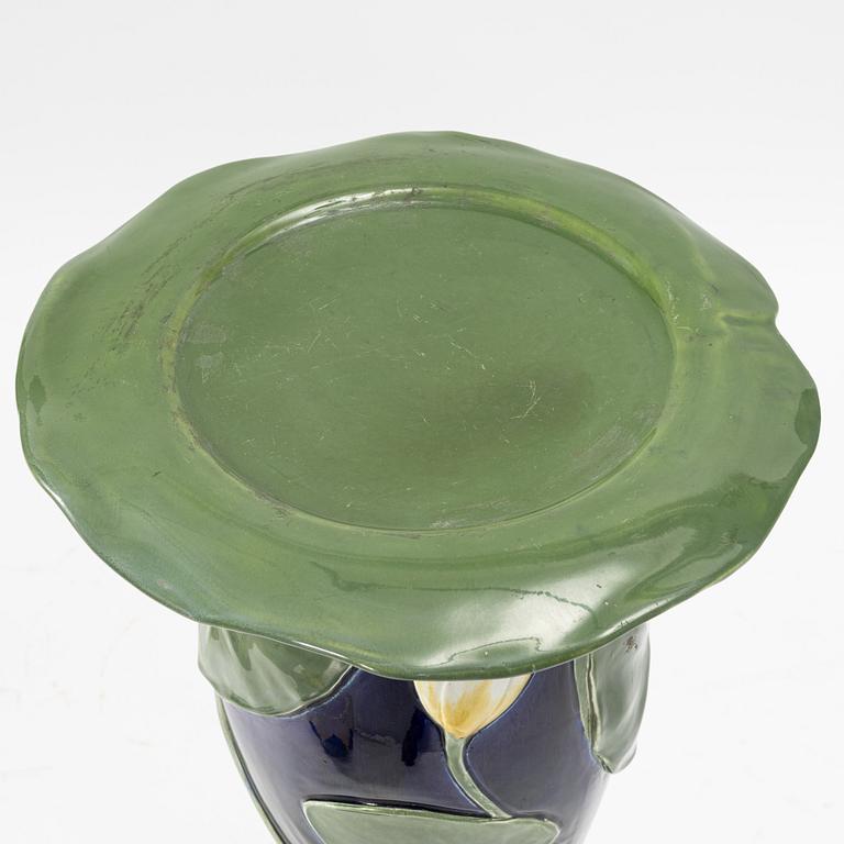 Georg Christian Asplund, Piedestal med urna, jugend, Rörstrand, flintgods, omkring år 1900.