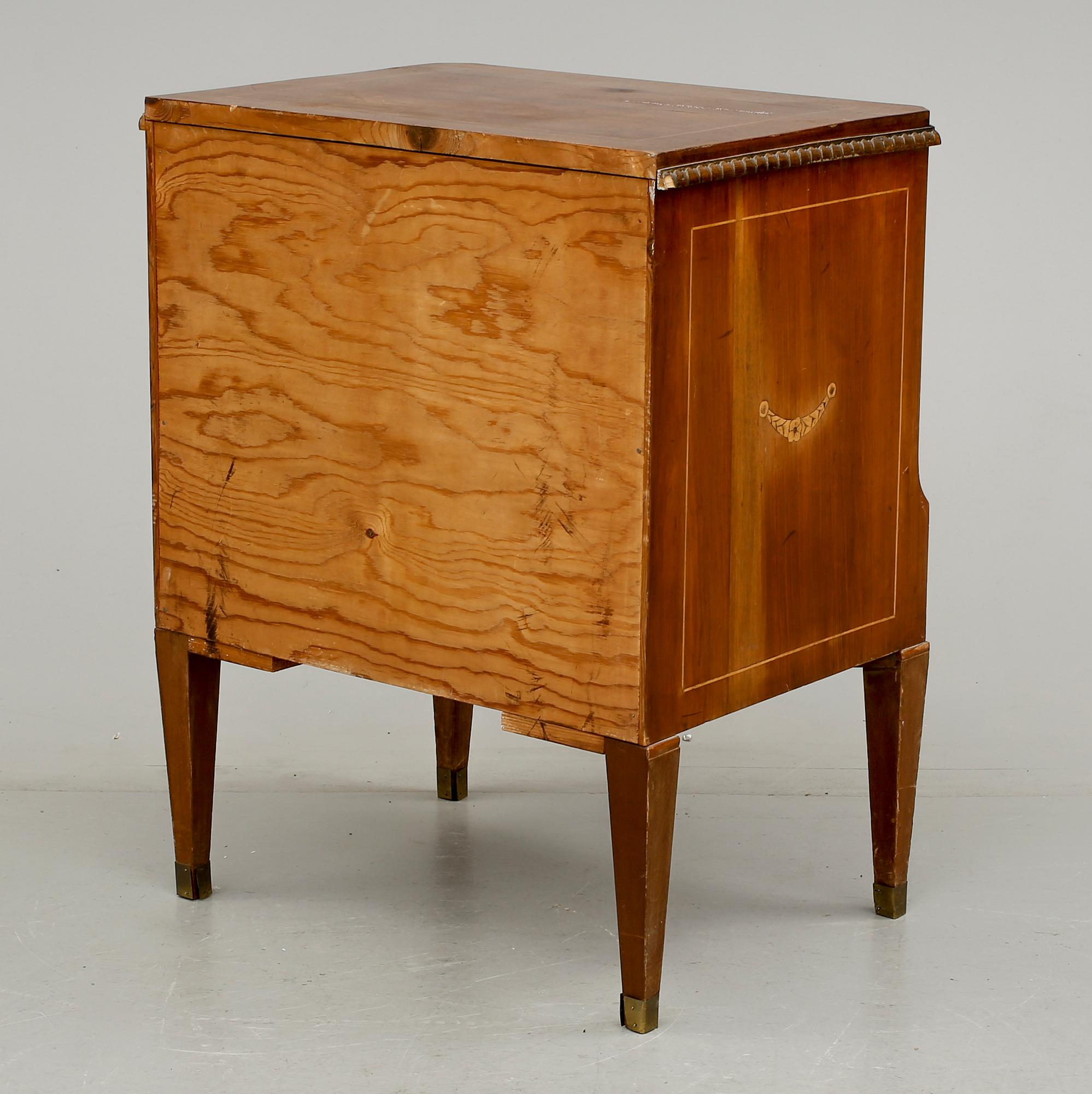 BESTICKSSCHATULL, gustaviansk stil, 1900-talets första hälft.