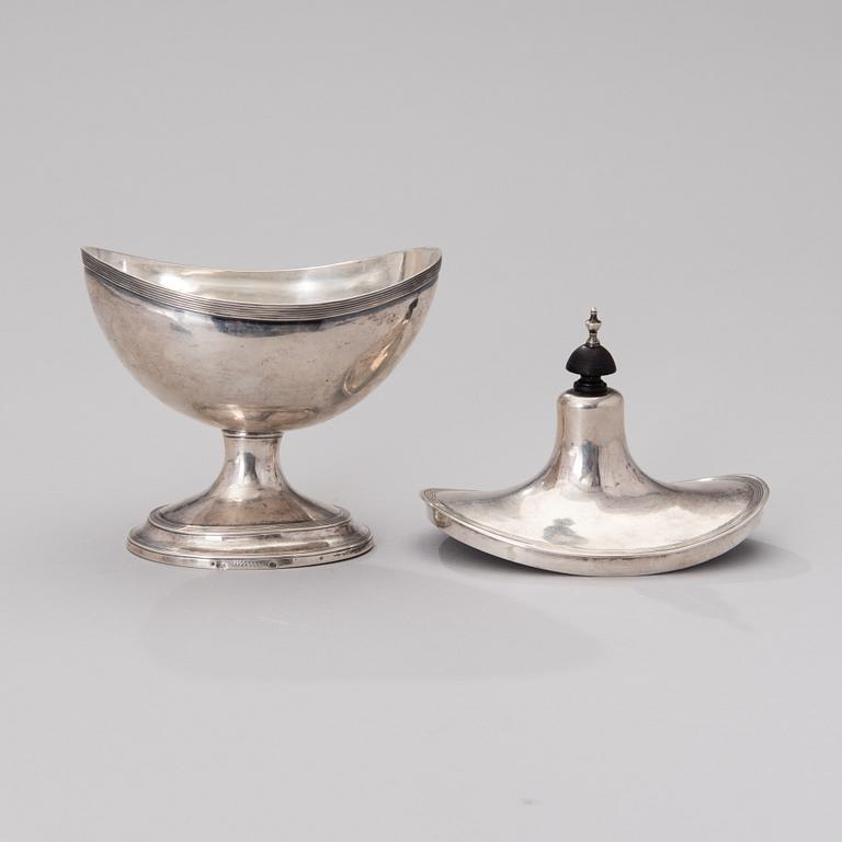 SOCKERSKÅL MED LOCK, silver troligen Portugal, Oporto ca 1790-1810.