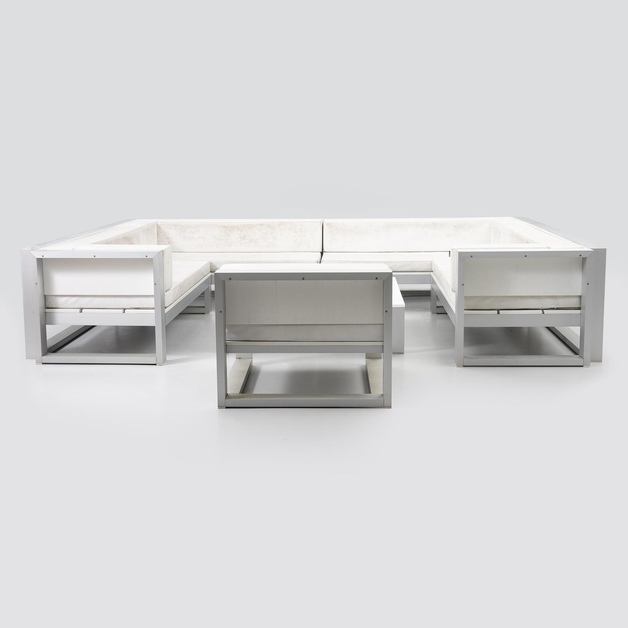 Ramón Esteve, trädgårdsmöbel, 6 delar,  "Na Xemena", Gandia Blasco, Spanien, samtida.