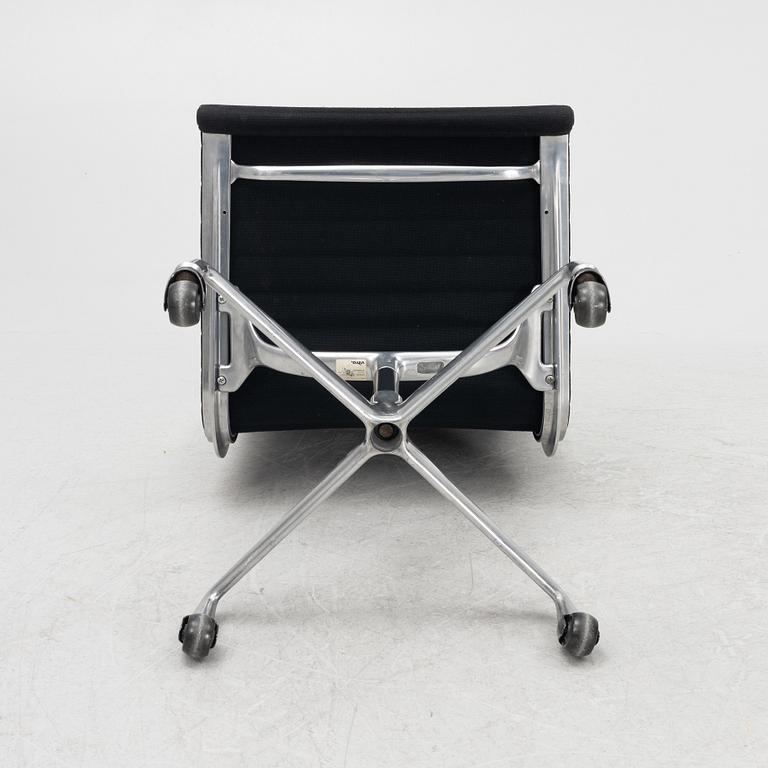 Charles & Ray Eames, office chair, "EA 105", Vitra.