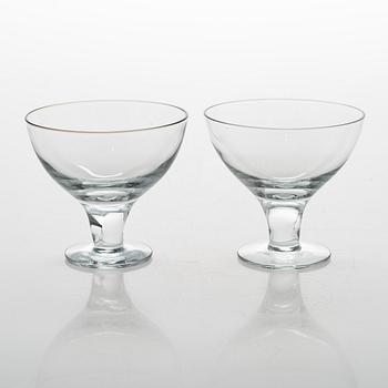 Gunnel Nyman, lasiston osia, 33 kpl, "GN 46", Nuutajärvi Notsjö. Tuotannossa 1949-1969.