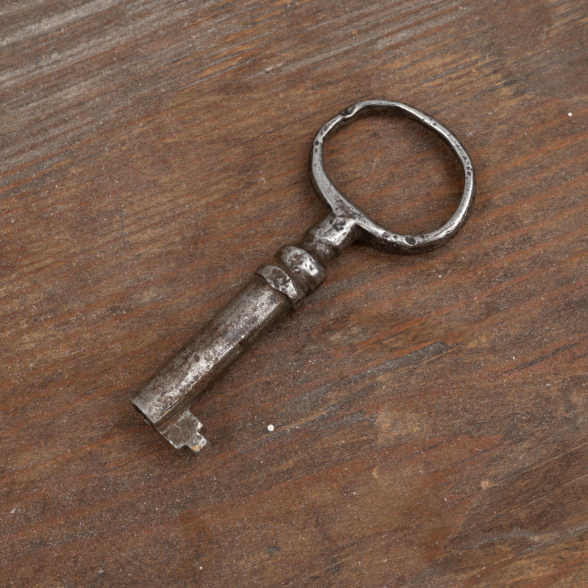 Corner hanging cabinet, second half of the 19th century.