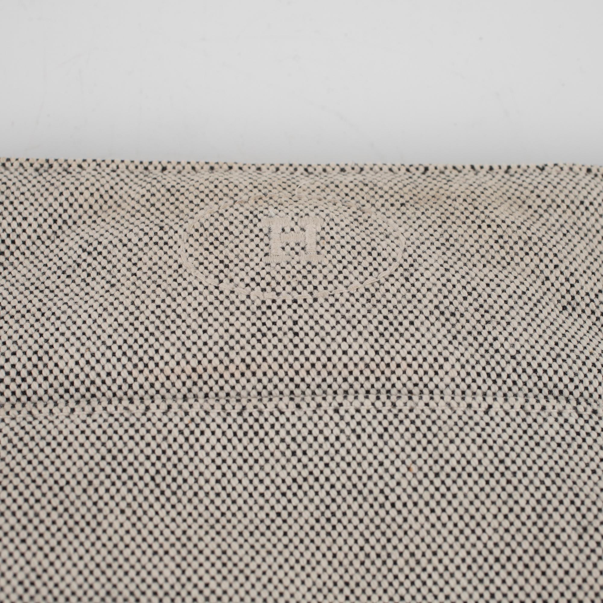 Hermès, väska "Fourre tout PM"samt necessär.