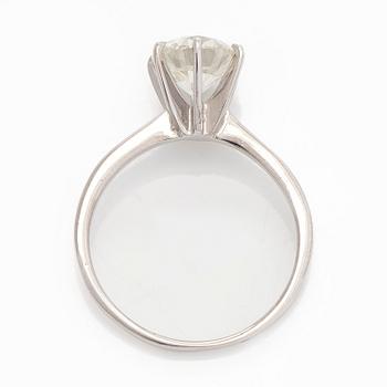 Sormus, 14K valkokultaa, ja briljanttihiottu timantti.