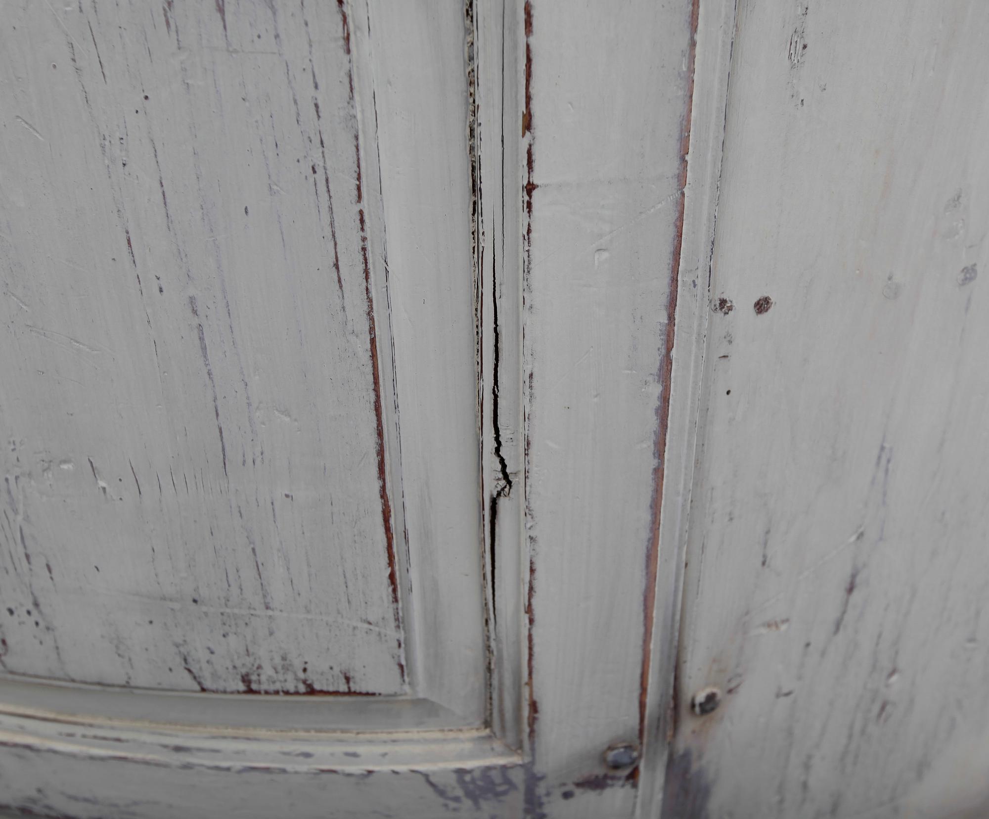 HÖRNSKÅP, allmoge, omkring år 1800.