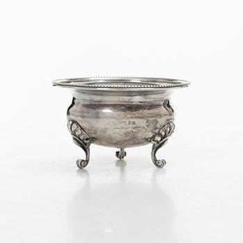 Skål, silver, S:t Petersburg 1863, kontrollmästarstämplad Edouard Fedorovich Brandenburg.