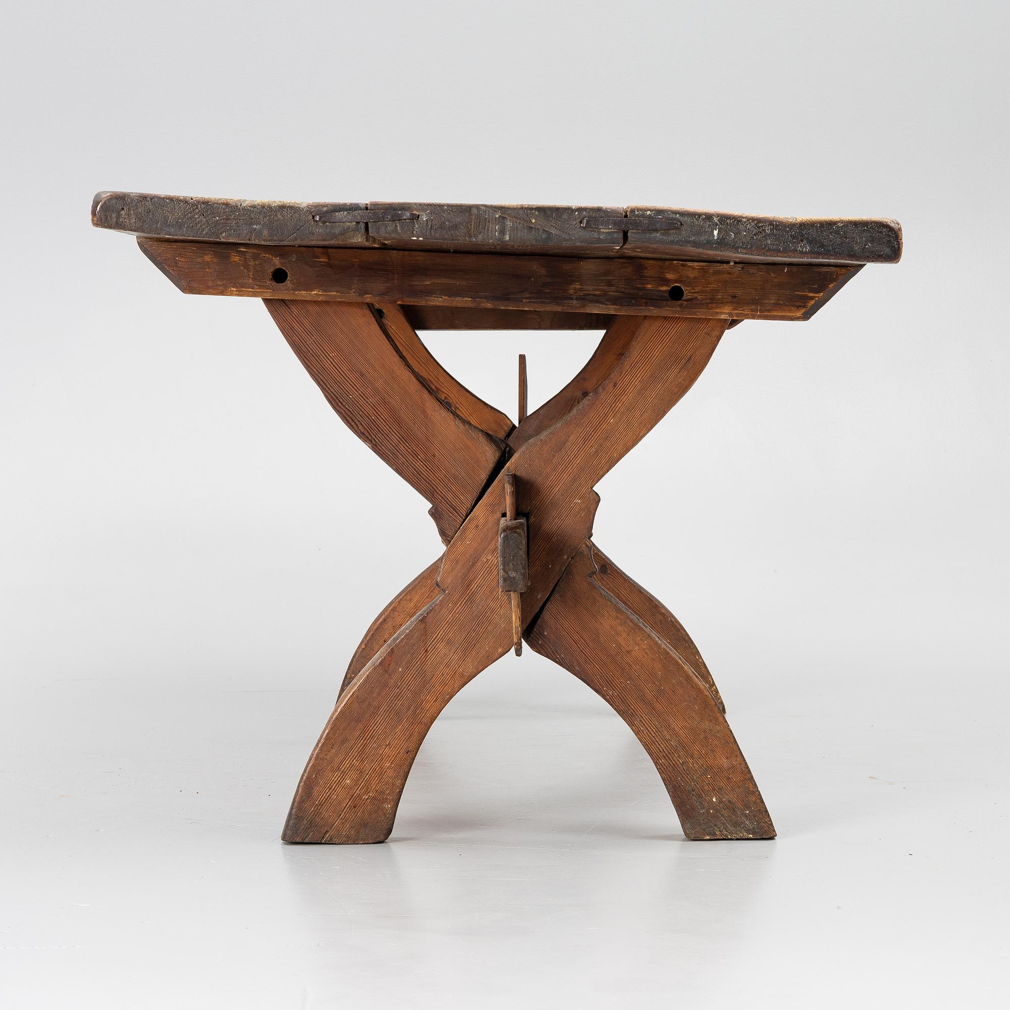 A pine table, 19th century.