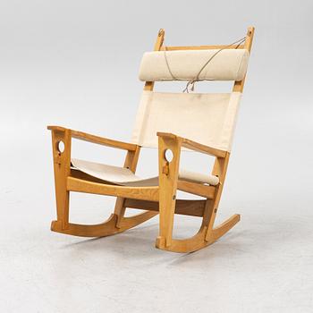 Hans J Wegner, gungstol, "GE673" "Nyckelhålet", Getama, Danmark.