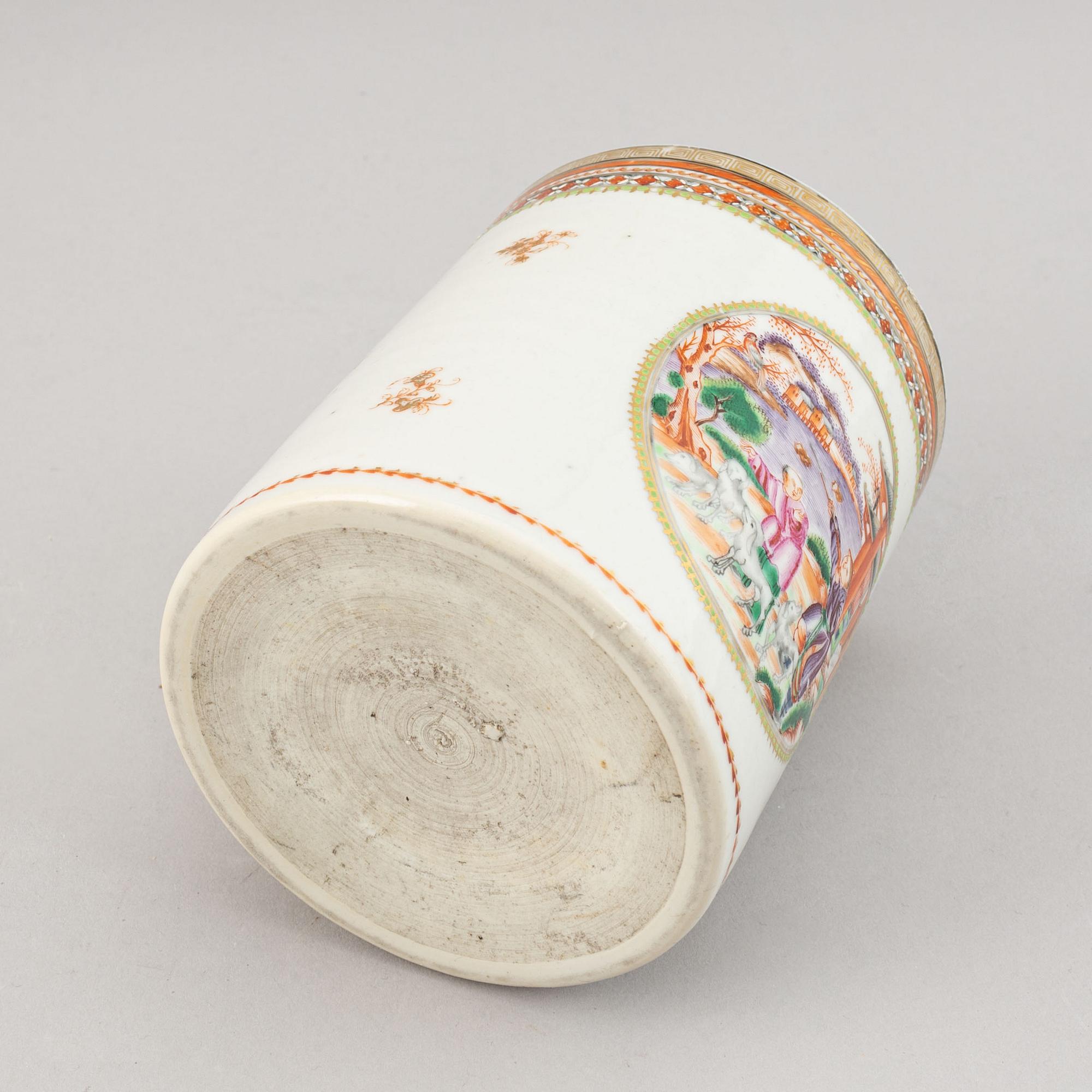 A famille rose jug and 10 dishes and one serving dish, Qing dynasty, 18th/19th Century.