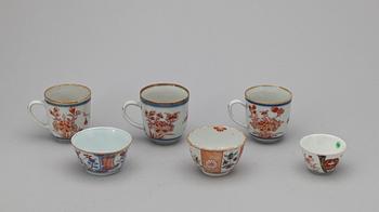 KOPPAR, sex stycken, samt FAT, fyra stycken, porslin. Qing dynastin, tidigt 1700-tal.