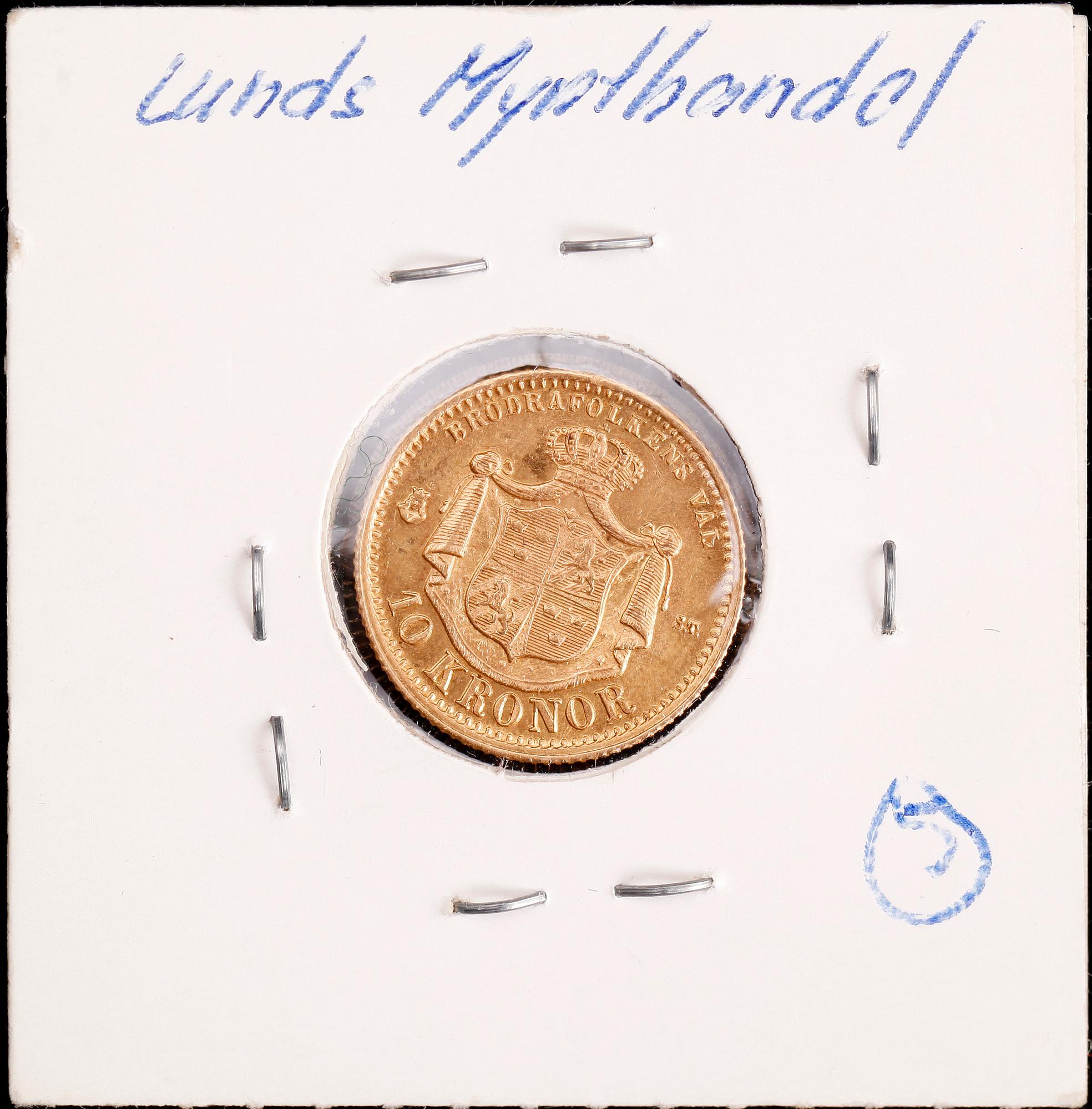 GULDMYNT, 10 kronor, Oscar II, 1874. Vikt ca 4,5 gram.