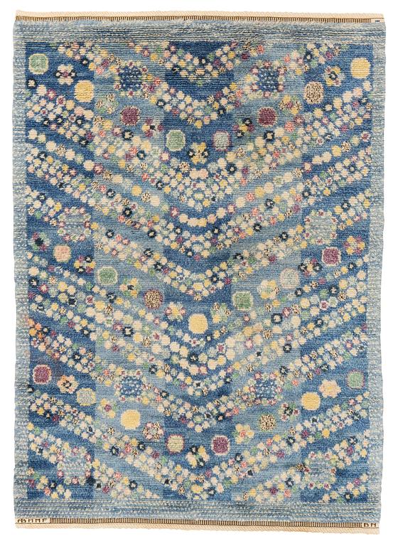 Barbro Nilsson, matta, "Violetta blå", tät rya, ca 183 x 128,5-130 cm, signerad AB MMF BN.