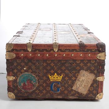 LOUIS VUITTON, a Monogram canvas trunk, late 19th/early 20th century.