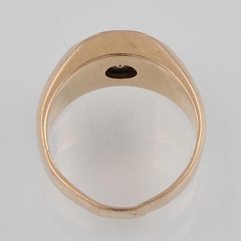 RING, 14K guld med briljantslipad diamant ca 0.80 ct. Vikt 9,4 gram.