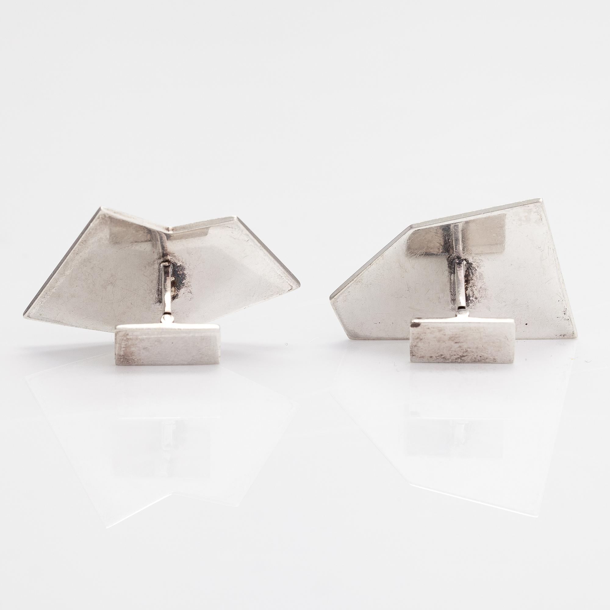 Björn Weckström, A pair of silver cufflincs with high quartzes. Kultasepänliike Reinikka & Laine, Helsinki 1962.