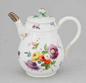 PARTI PORSLIN, 4 delar, rokokostil, bl a Meissen, 1800-tal.