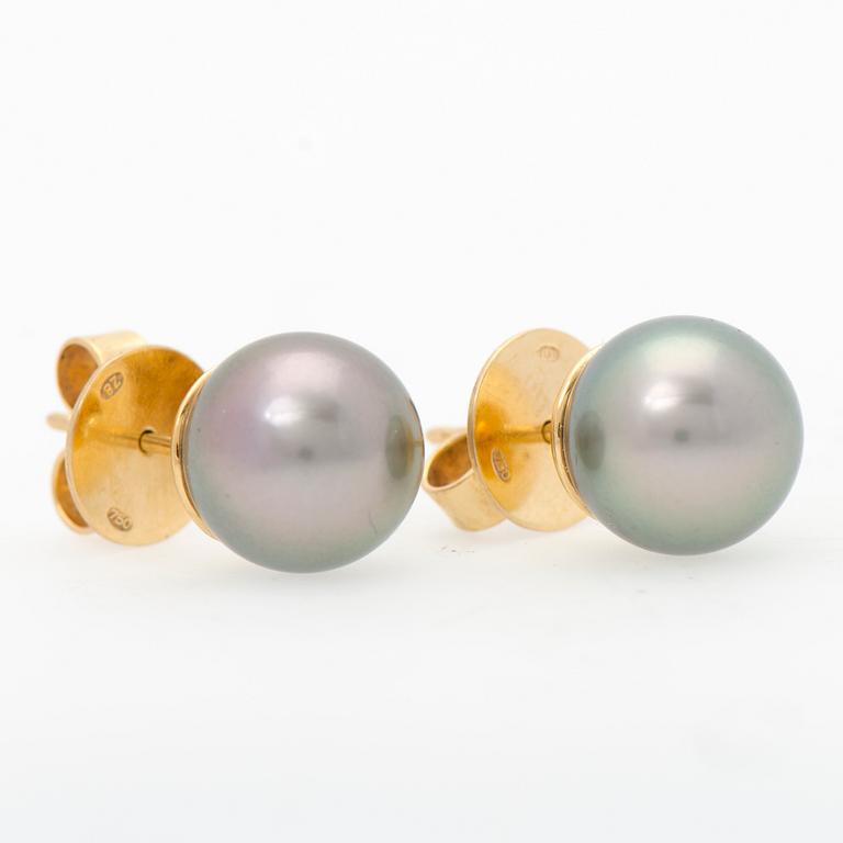 KORVAKORUT, viljellyt Tahiti helmet, 18K kultaa. T. Tillander, Helsinki 2001.