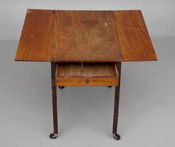 KLAFFBORD,  mahogny, England 1800-tal.