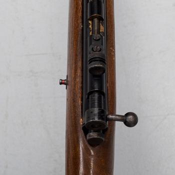 A Crossman model 133 airgun, caliber 4,5 mm.