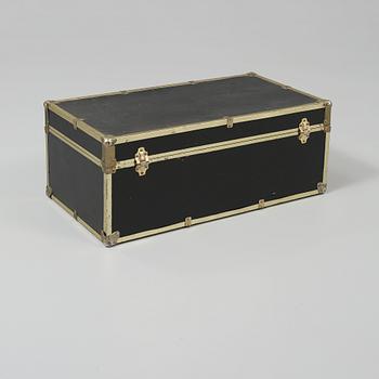 KOFFERT, omkring 1900-talets mitt.