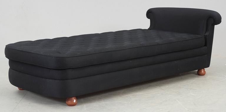 A Josef Frank couch, Svenskt Tenn, model 775.