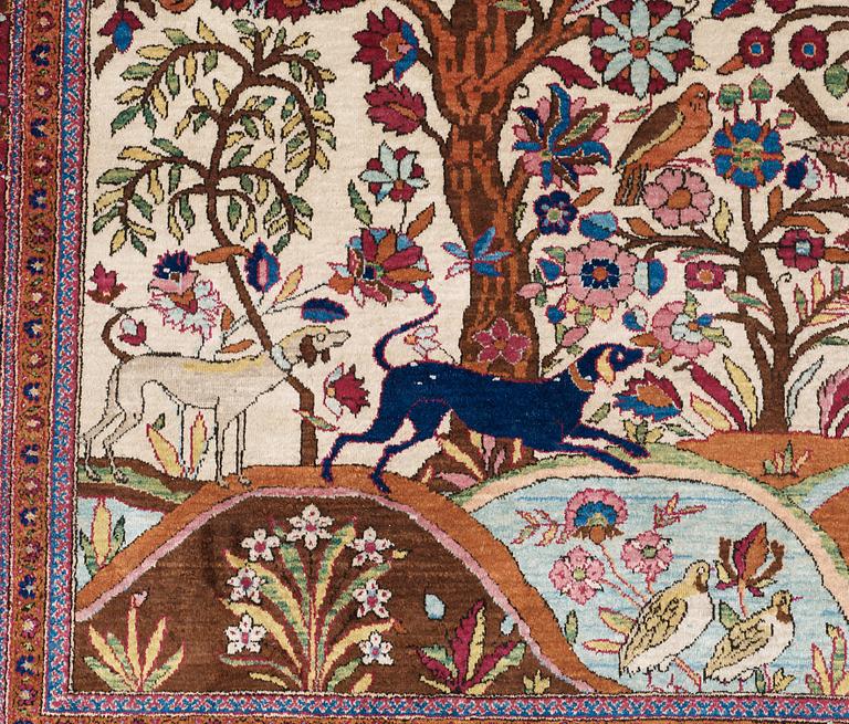 SEMI-ANTIQUE SILK KASHAN. 196,5 x 134,5 cm.