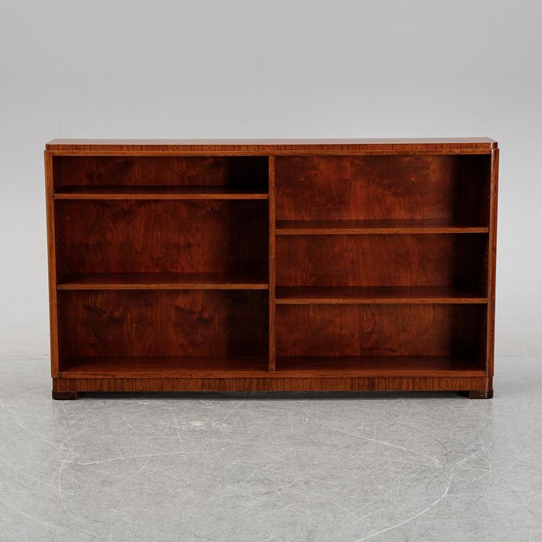 A mahogany veneered book shelf, Reiners Möbler, Mjölby, 1930's/40's.
