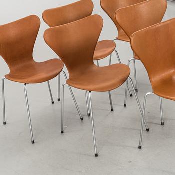 ARNE JACOBSEN, a set of six Sjuan chairs.