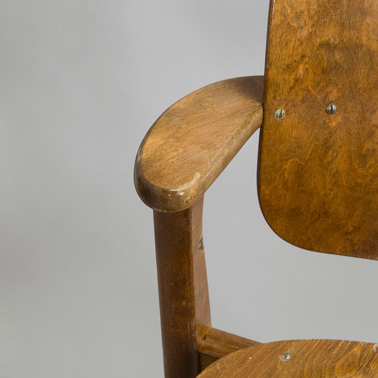 Ilmari Tapiovaara, tuoleja 4 kpl, "Domus", Keravan Puuteollisuus, 1900-luvun puoliväli.