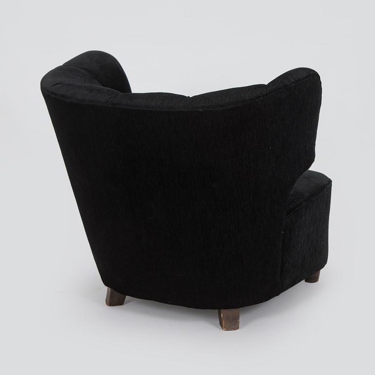 mid-20th century armchair.
