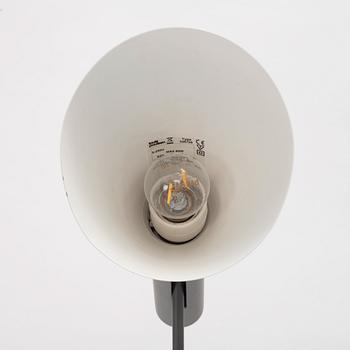 Arne Jacobsen, golvlampa, "AJ", Louis Poulsen, Danmark.